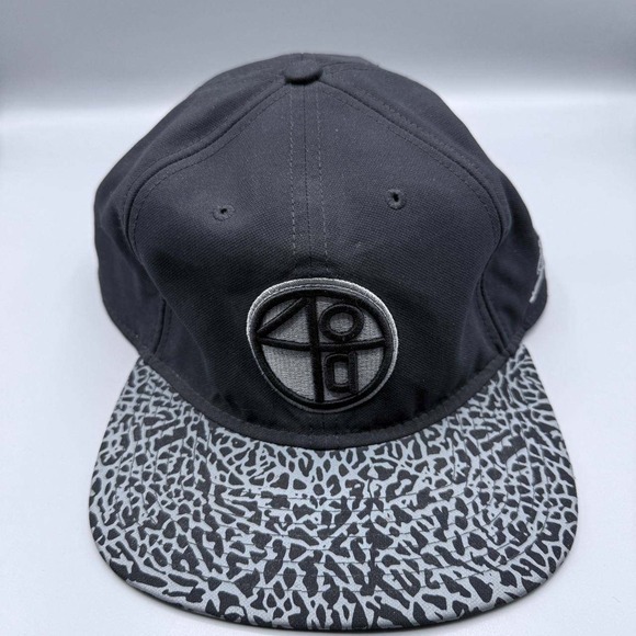 Air Jordan Hat Men Black Cement Elephant 40 Acres & A Mule Jumpman Snap Back Cap - Picture 1 of 8